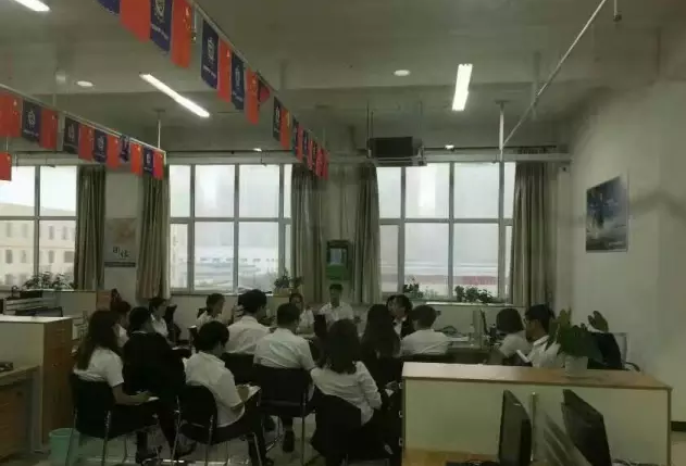 家人們激烈討論 家人們激烈討論