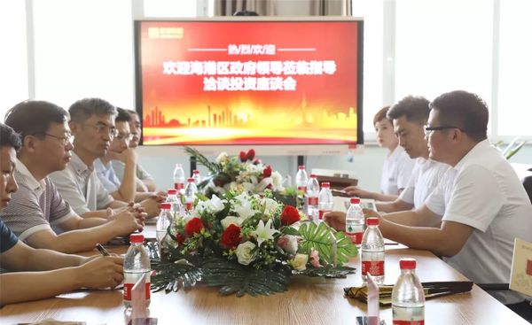 海港區政府領導蒞臨乾港 海港區政府領導蒞臨乾港