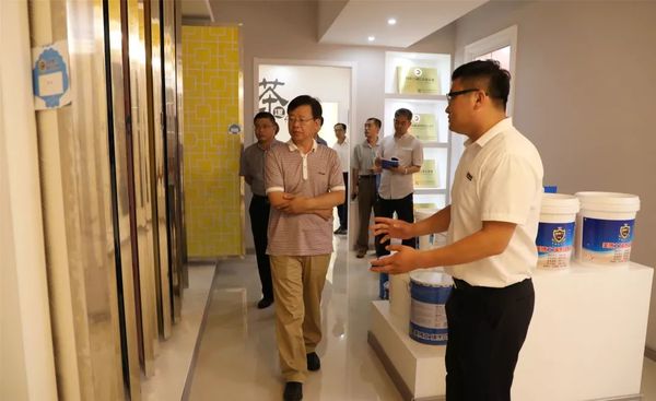 海港區政府領導蒞臨乾港 海港區政府領導蒞臨乾港