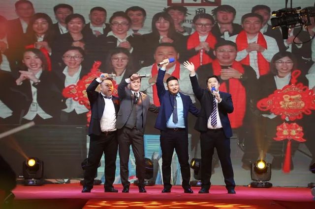 真心英雄 真心英雄